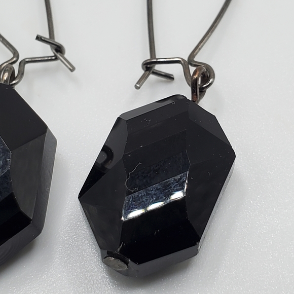 Vintage black Glass crystal earrings kidney wires SPARKLY elegant faceted cut - Picture 10 of 10
